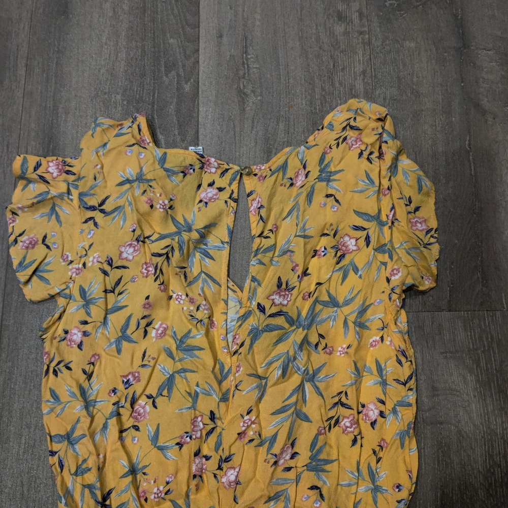 American Eagle Floral Wrap Yellow Romper - Picture 9 of 9
